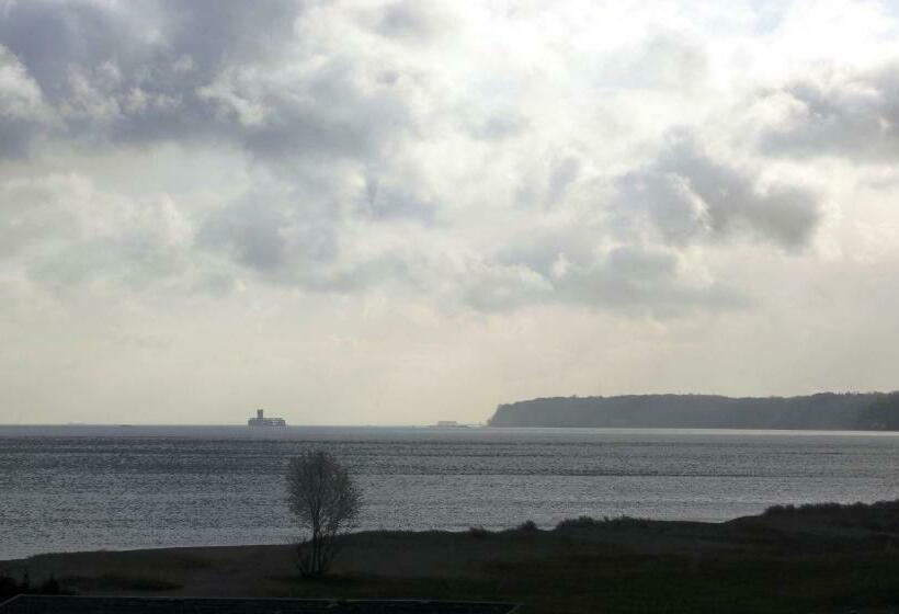 Triple Room Sea View, Willa Bursztynowa