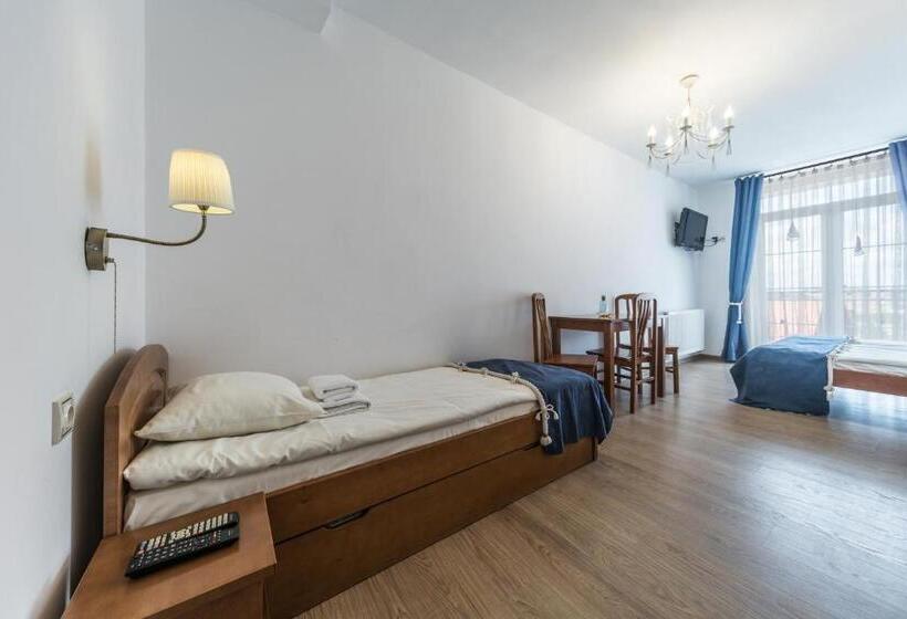 חדר סטנדרט לשלושה עם מרפסת, Willa Bursztynowa