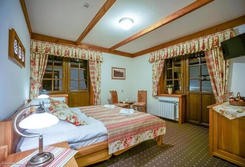 Deluxe-huone Parveke, Willa Pod Miedzą 200 M Do Term