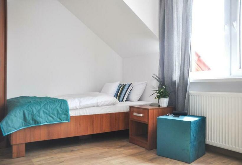 חדר סטנדרט לשלושה, Zajazd Dabie