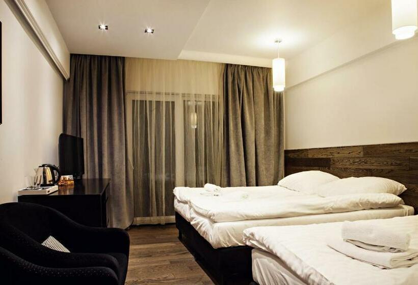 标准间, Four Winds