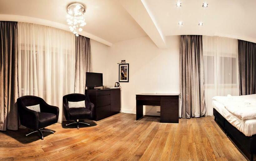 豪华房间, Four Winds