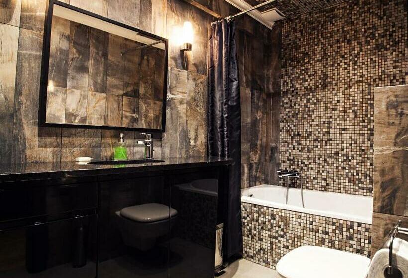 豪华房间, Four Winds