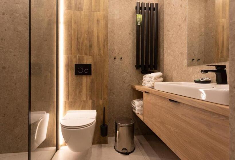 带阳台的豪华间, Four Winds