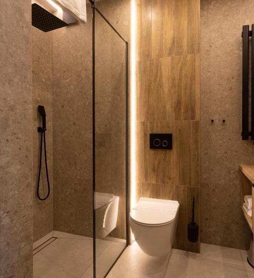 标准间, Four Winds