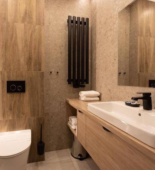 带阳台的豪华间, Four Winds