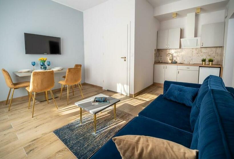 Апартаменты 1 Спальня, Helios Apart