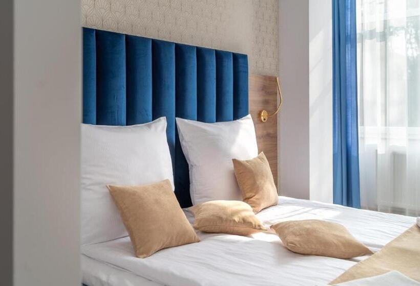 Номер Стандарт Трехместный, Helios Apart