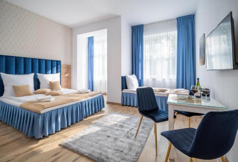 Номер Стандарт Трехместный, Helios Apart