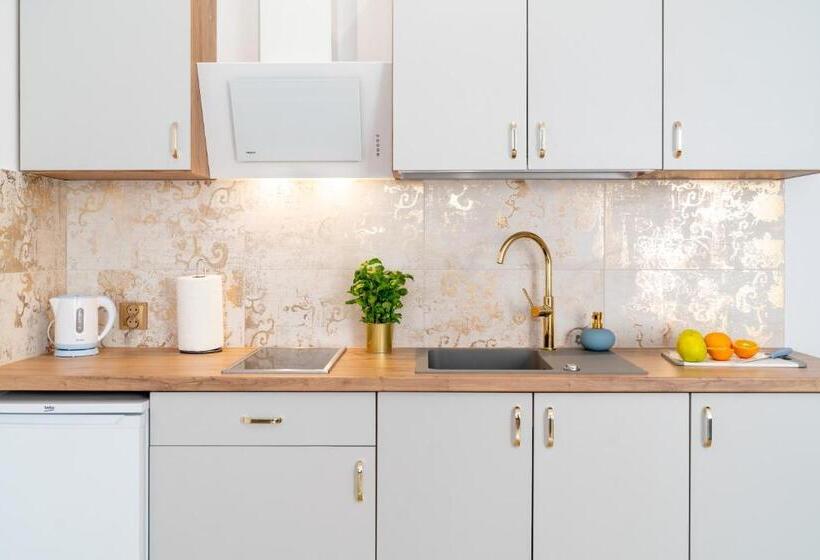 Номер Стандарт Трехместный, Helios Apart