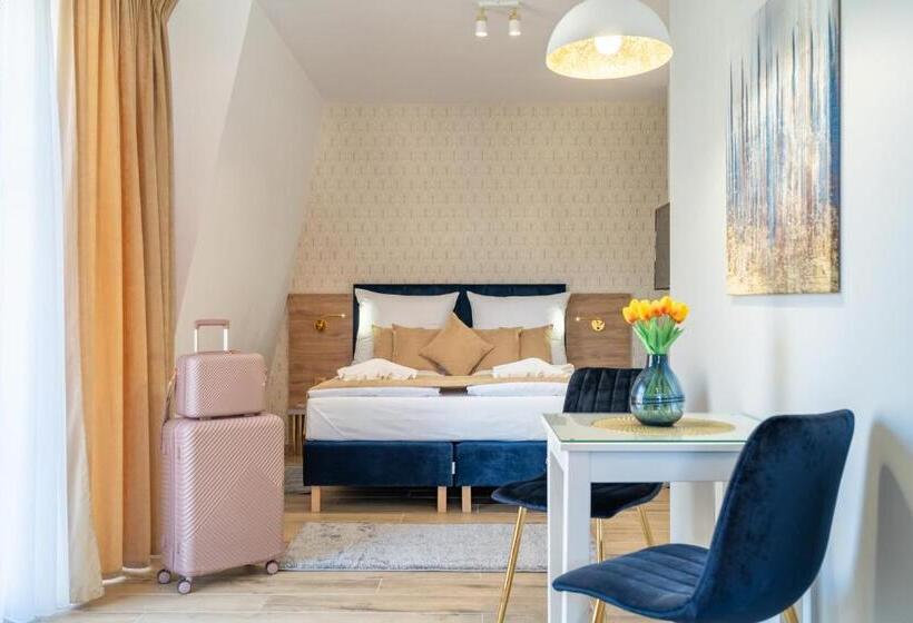 Студия Deluxe, Helios Apart