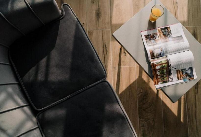 Апартаменты Premium 1 с Балконом, Helios Apart