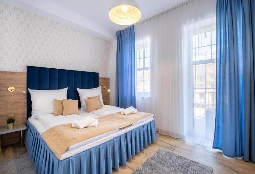 Апартаменты 1 Спальня с Балконом, Helios Apart