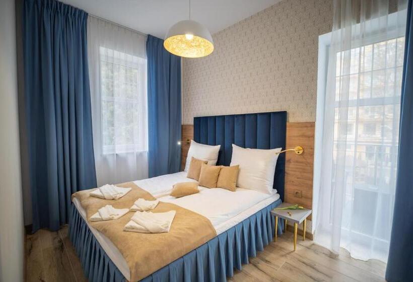 Апартаменты 1 Спальня с Балконом, Helios Apart