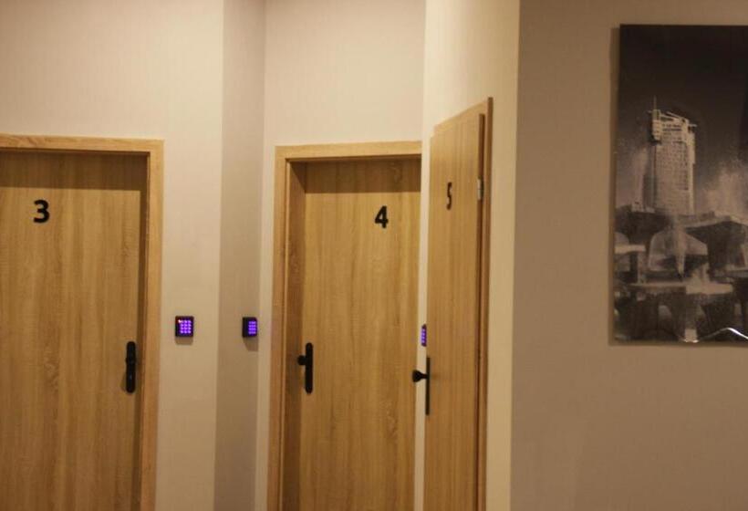 اتاق استاندارد چهار تخته, Hostel City Center Gdynia