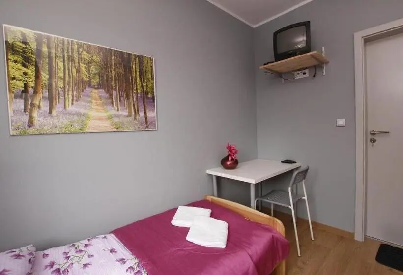 Economy-huone, Hostel W Ogrodzie