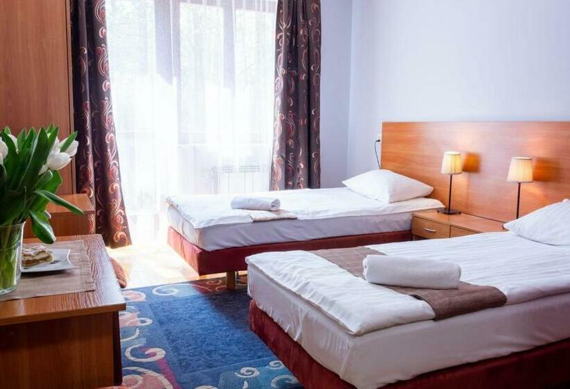 غرفة قياسية مزوَّدة بشُرفة, Galicja