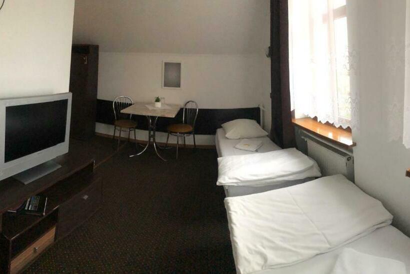 스탠다드 룸, Gryf