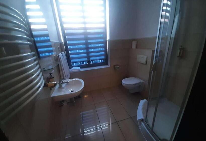 חדר דלוקס לשלושה, Pokoje Gościnne Tęczowa