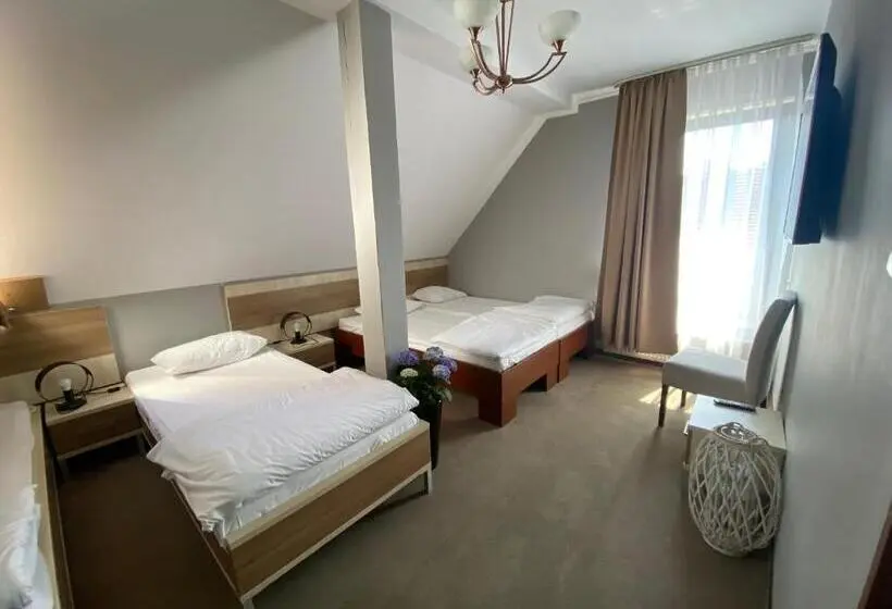 デラックスの４人部屋, Pokoje Gościnne Tęczowa