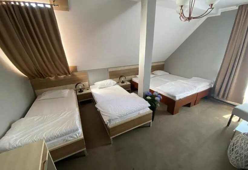 デラックスの４人部屋, Pokoje Gościnne Tęczowa