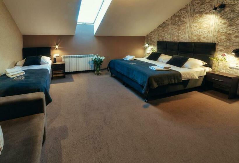 标准三人间, Srebrny Bucznik Wellness & Restaurant