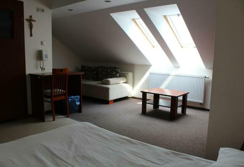 اتاق استاندارد, Uroczysko Porszewice   Ośrodek Konferencyjno Rekolekcyjny Archidiecezji łódzkiej