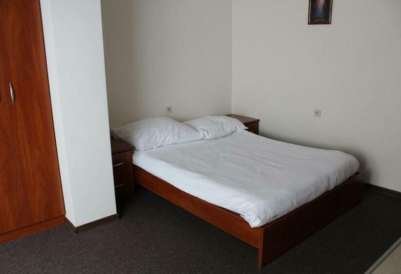 اتاق استاندارد, Uroczysko Porszewice   Ośrodek Konferencyjno Rekolekcyjny Archidiecezji łódzkiej