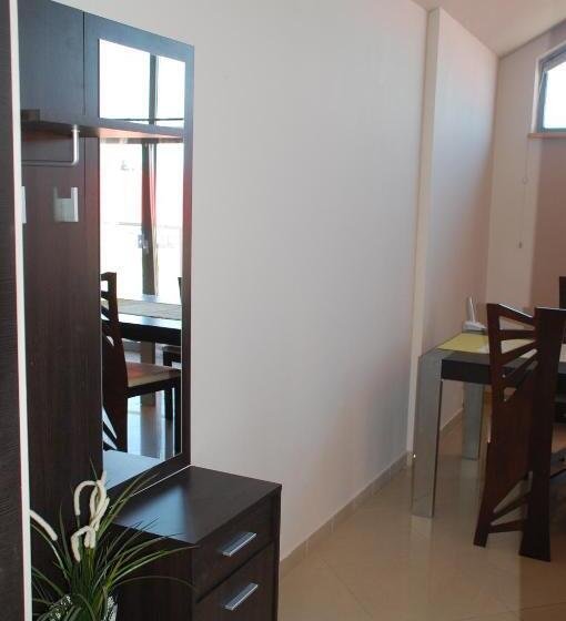 ファミリーステューディオ, Pokoje Bakos Radocza