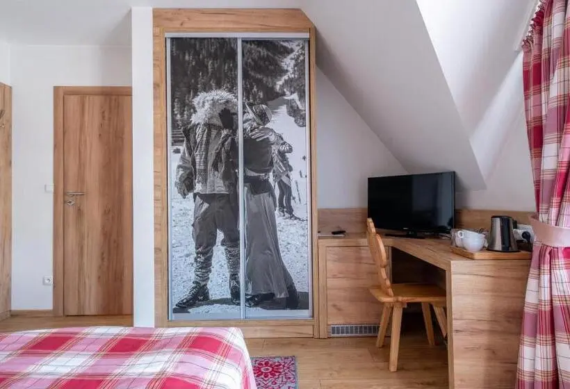 Standard Neljän Hengen Huone, Parzenica B&b   Wyjątkowa I Jedyna!!! Sprawdź Nas A Nie Pożałujesz!