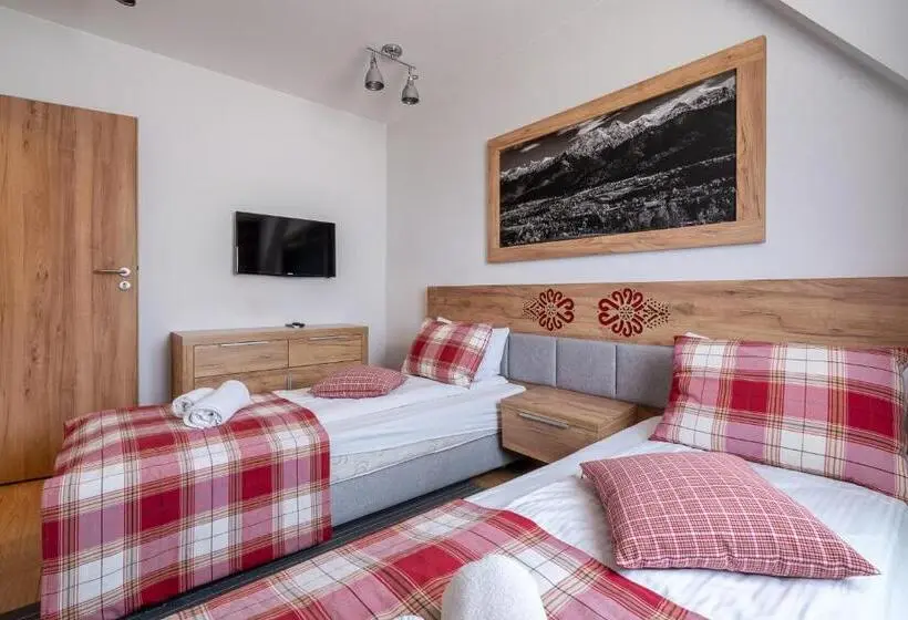 Standard Neljän Hengen Huone, Parzenica B&b   Wyjątkowa I Jedyna!!! Sprawdź Nas A Nie Pożałujesz!