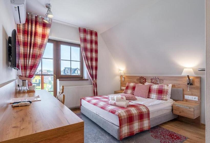 اتاق لوکس با بالکن, Parzenica B&b   Wyjątkowa I Jedyna!!! Sprawdź Nas A Nie Pożałujesz!