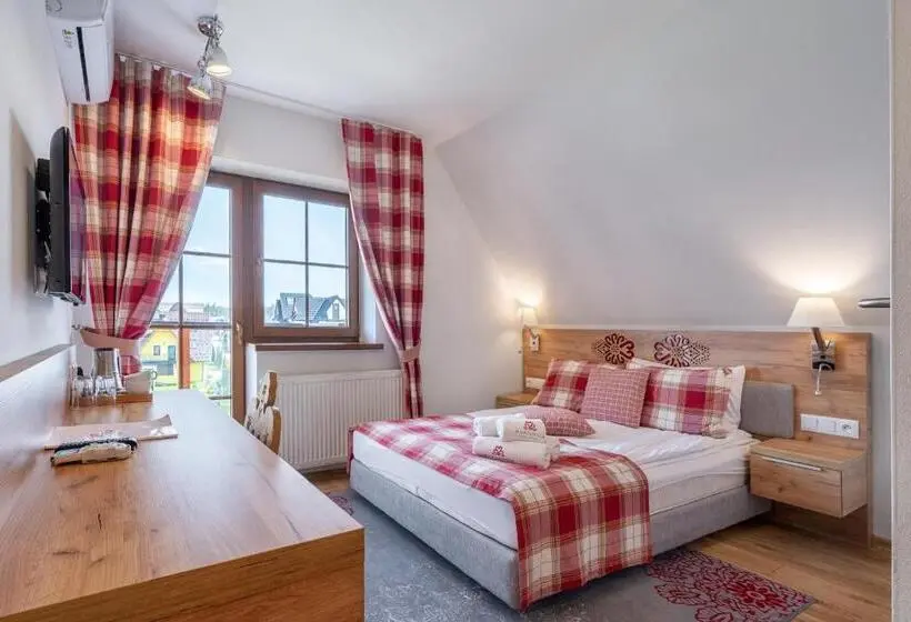 Deluxe-huone Parveke, Parzenica B&b   Wyjątkowa I Jedyna!!! Sprawdź Nas A Nie Pożałujesz!