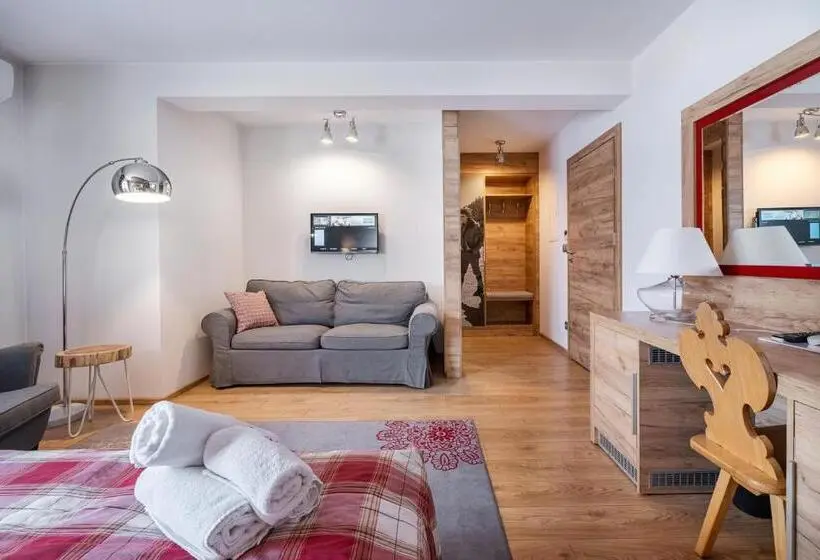 Premium Neljän Hengen Huone, Parzenica B&b   Wyjątkowa I Jedyna!!! Sprawdź Nas A Nie Pożałujesz!
