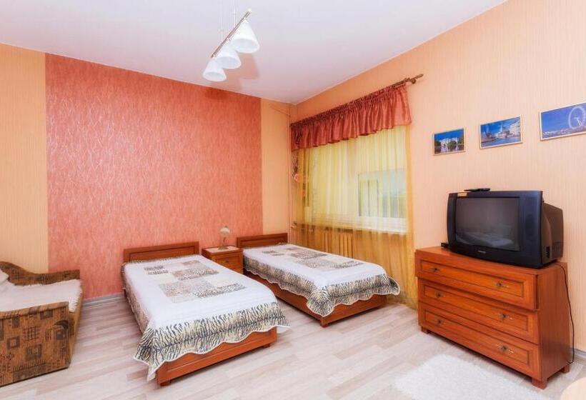 غرفة قياسية ثلاثية, Dom Gościnny Przedmieście