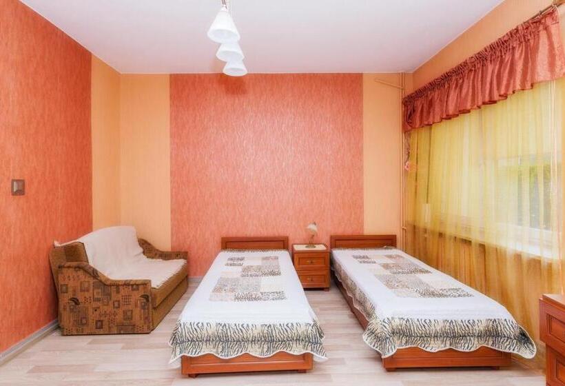 غرفة قياسية ثلاثية, Dom Gościnny Przedmieście