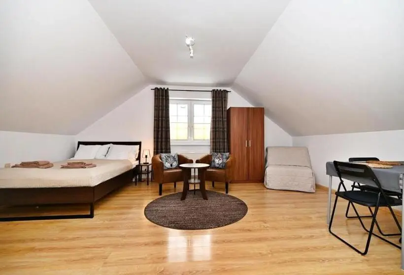 اتاق سوپریور سه تخته, Molonówka Guest House