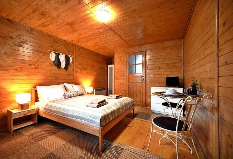 کلبه ییلاقی, Molonówka Guest House