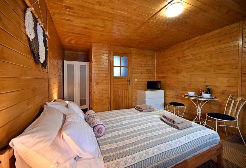 کلبه ییلاقی, Molonówka Guest House