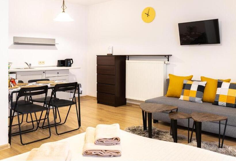 Семейное Студио, Molonówka Guest House