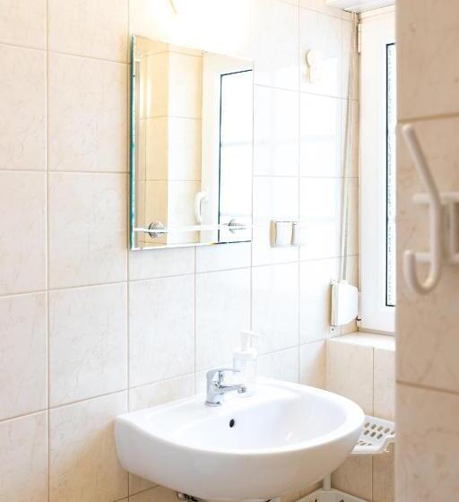 اتاق سوپریور سه تخته, Molonówka Guest House