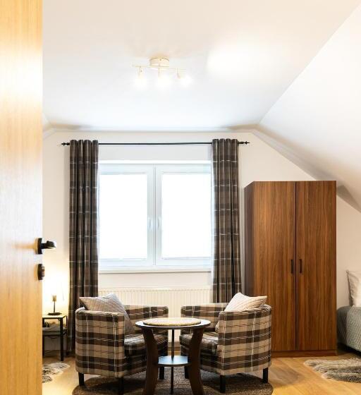 اتاق سوپریور سه تخته, Molonówka Guest House