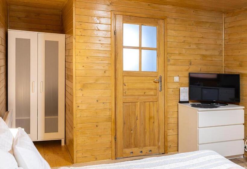 کلبه ییلاقی, Molonówka Guest House