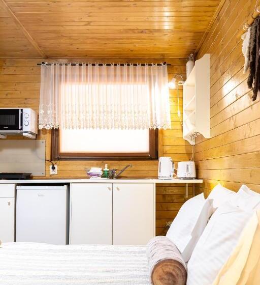 کلبه ییلاقی, Molonówka Guest House