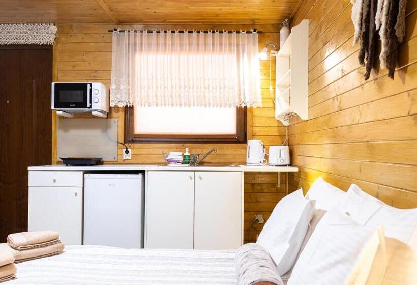 کلبه ییلاقی, Molonówka Guest House