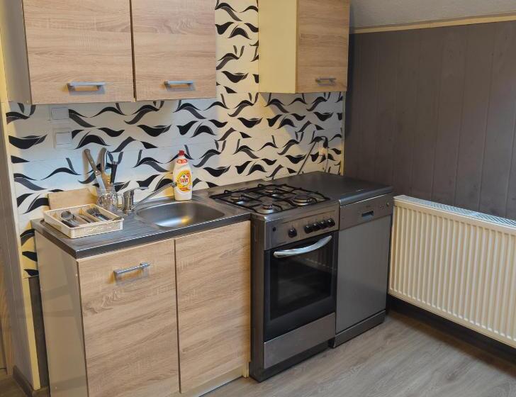 חדר סטנדרט לשלושה עם חדר אמבטיה משוף, Pokoje Gościnne U Karola Pracownicze