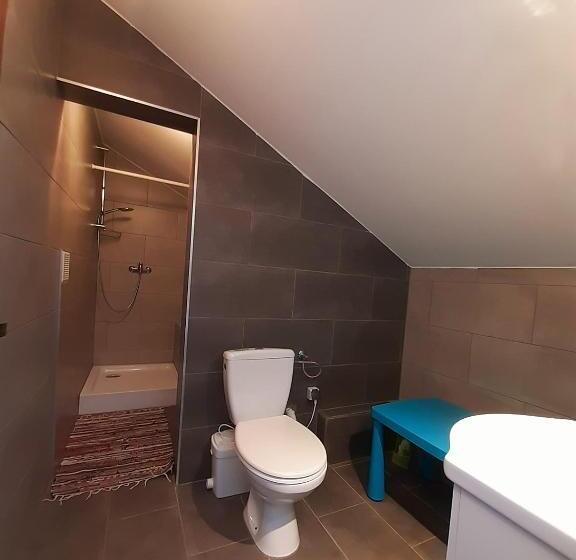 스탠다드 스튜디오, Pensjonat Osemka