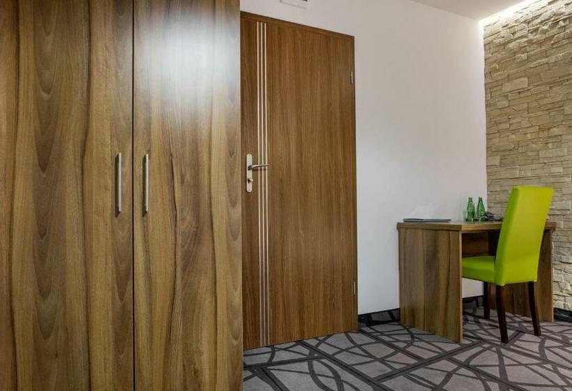 ファミリールーム, Przystań Leśniów