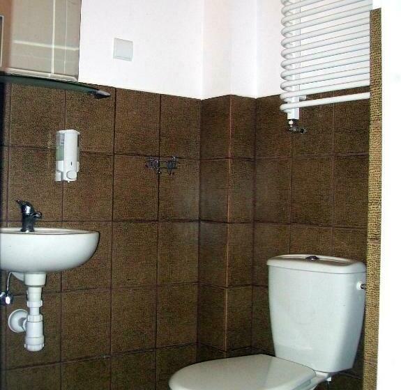 חדר סטנדרט לשלושה, Stara Kuźnia