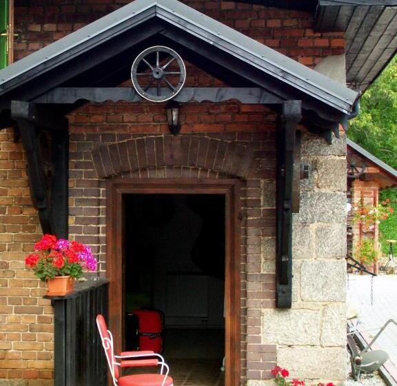 חדר סטנדרט לשלושה, Stara Kuźnia